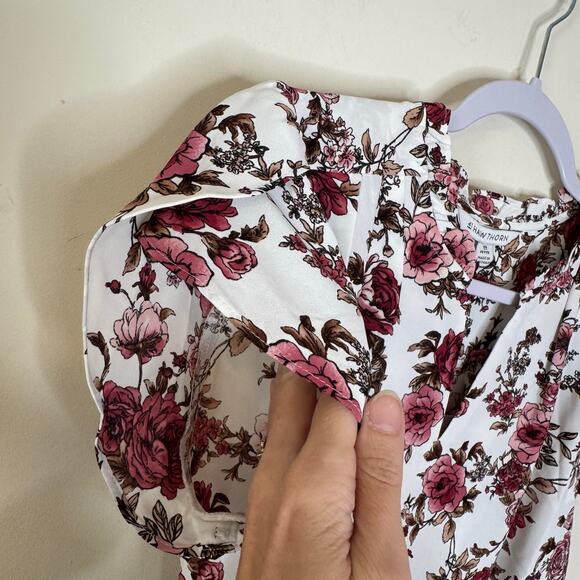 41 Hawthorn Tiffiny Tulip Sleeve Blouse Women’s XS Petite White Maroon NWT - Picture 4 of 7